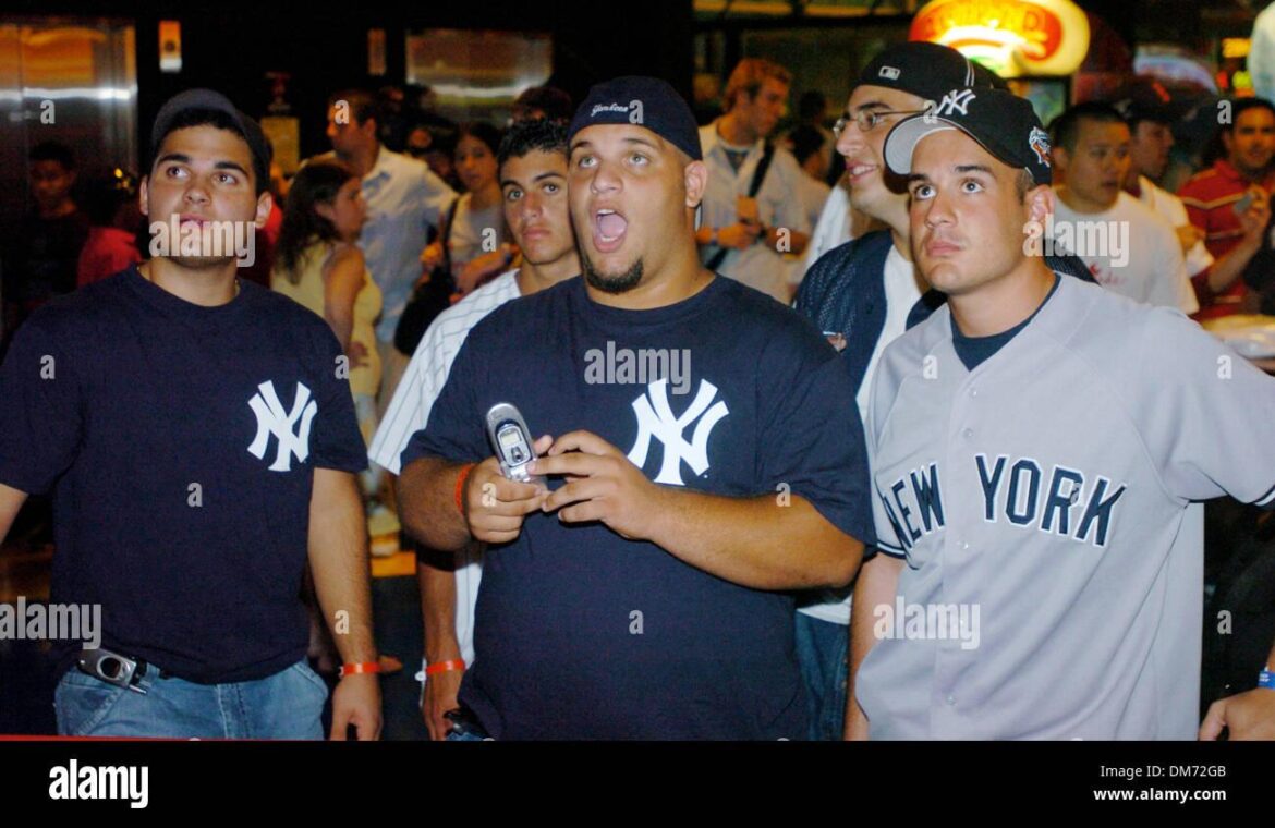 Yankee fans hurl insults at Steven Kwan-throw debris onto the field – AsAmNews
