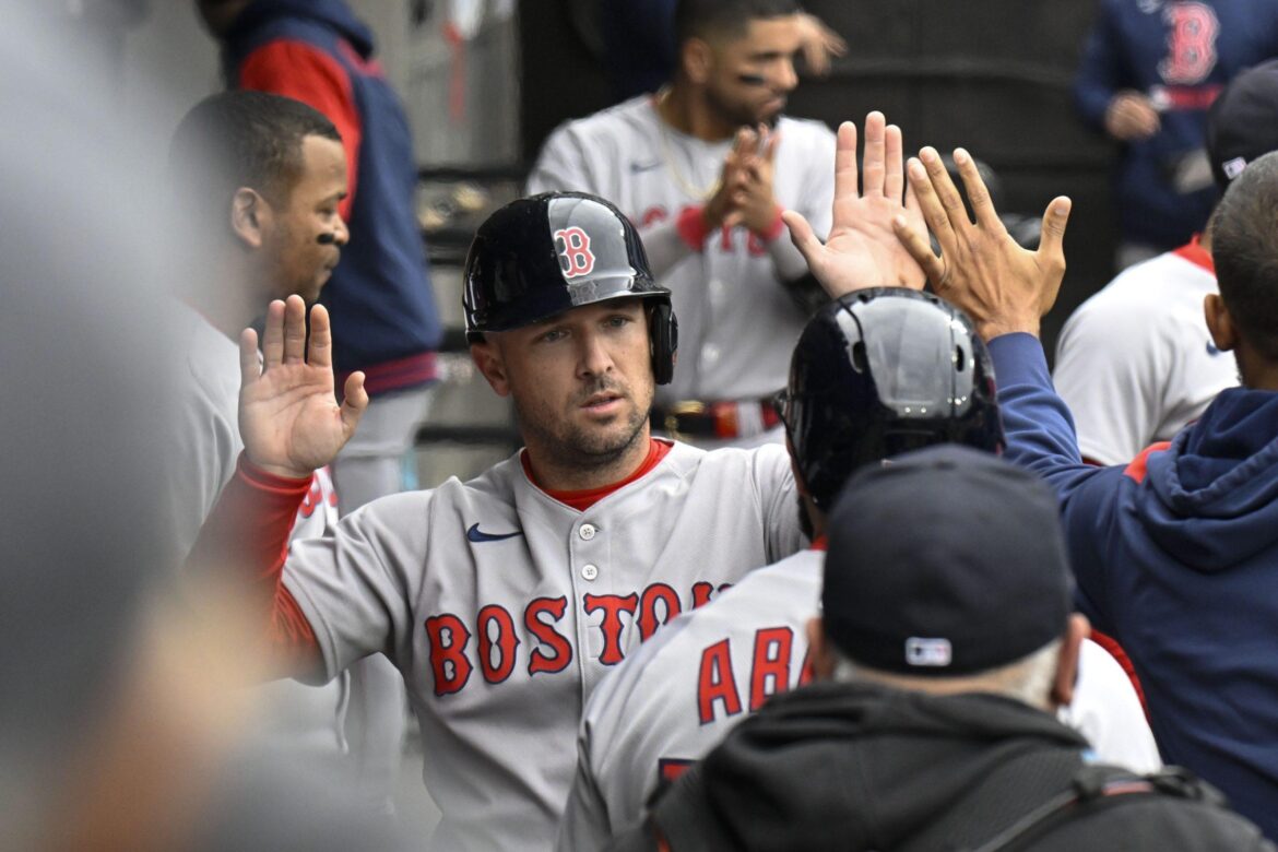 alex-bregman-crushes-a-solo-homer-as-red-sox-extend-lead-over-rays-fox-sports.jpg Alex Bregman CRUSHES a solo homer as Red Sox extend lead over Rays – FOX Sports