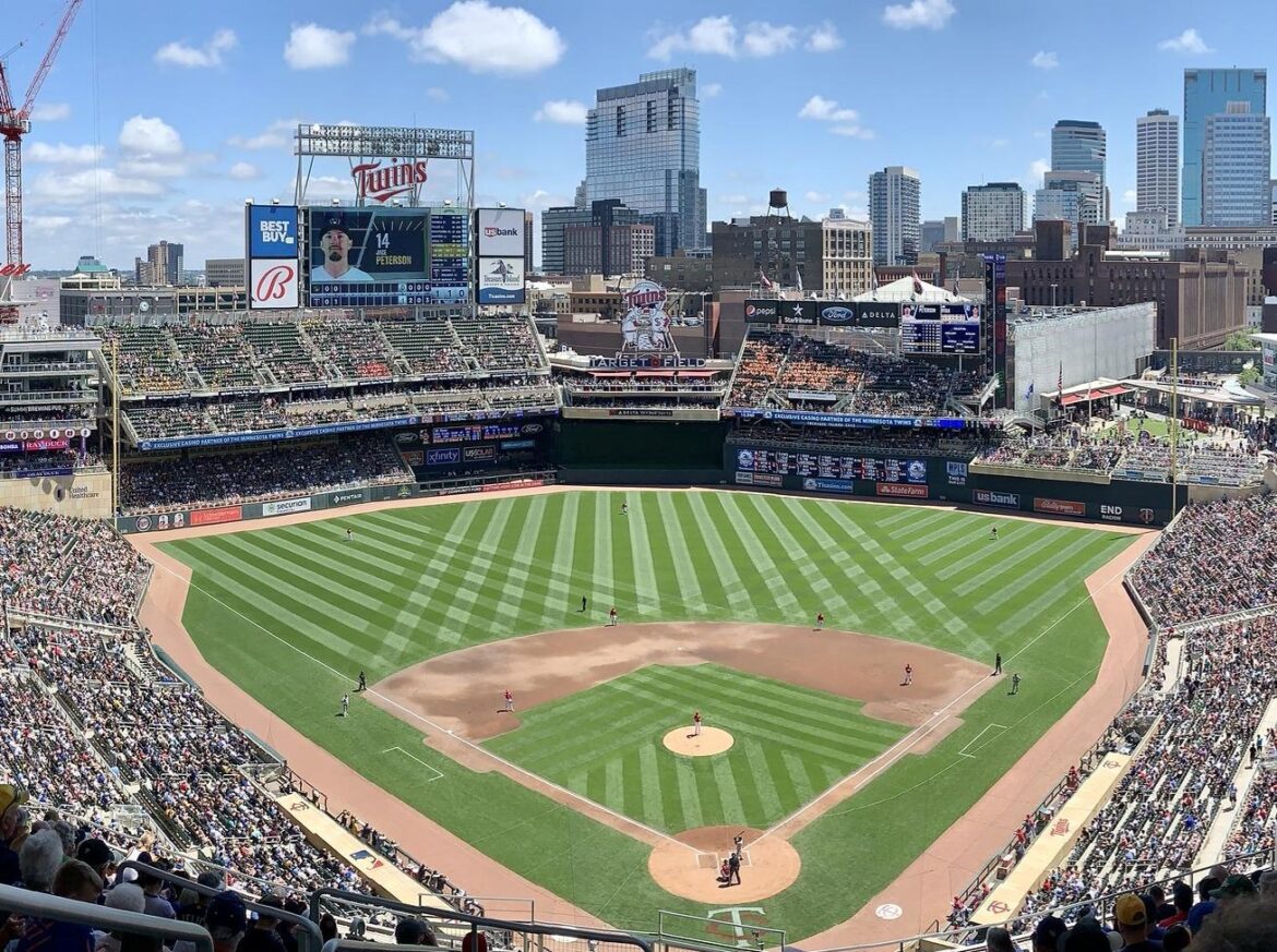 Twins defeat White Sox; Buxton secures game with diving catch – The Flag – AM 1100 and FM 92.3 WZFG