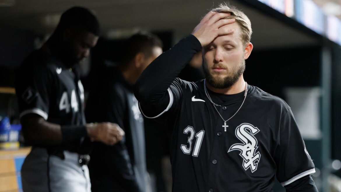 White Sox right-hander Jonathan Cannon has been scratched because of lower back tightness – Oskaloosa Herald