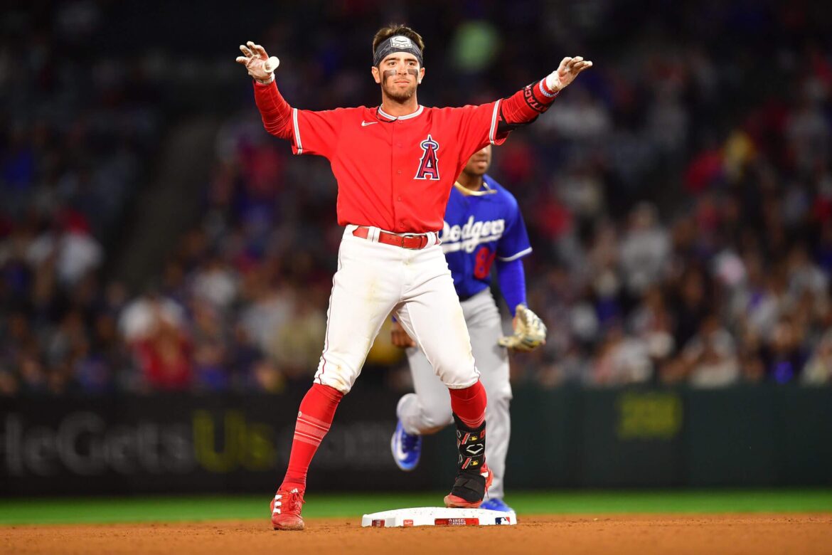 Zach Neto hits tiebreaking homer in the 8th inning as Angels beat the Pirates 4-3 – Greenwich Time
