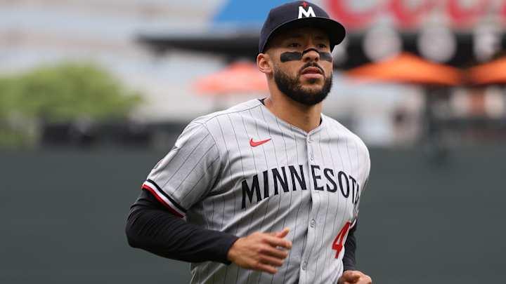 Twins’ Carlos Correa, Byron Buxton go on 7-day concussion IL after colliding – FOX Sports