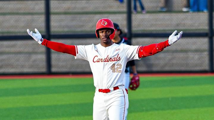 bozich-louisville-baseball-can-expect-more-d-i-s-r-e-s-p-e-c-t-at-college-world-series-wdrb.jpg BOZICH | Louisville baseball can expect more D-I-S-R-E-S-P-E-C-T at College World Series – WDRB