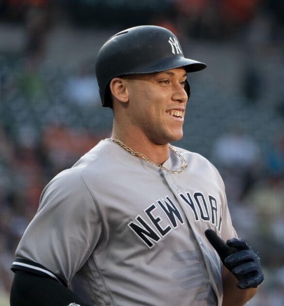 Aaron Judge launches baseball into orbit but shrugs off praise, saying “celebrating isn’t in my DNA – MotorcycleSports
