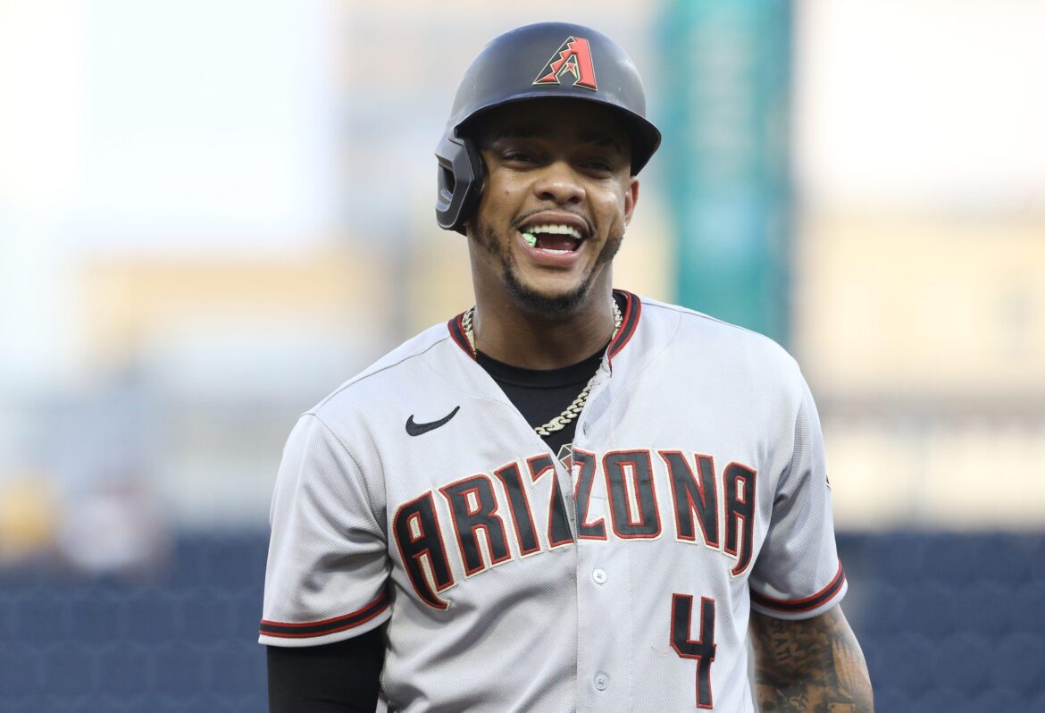 ketel-marte-receives-standing-ovation-support-from-arizona-diamondbacks-crowd-outkick.jpg Ketel Marte Receives Standing Ovation, Support From Arizona Diamondbacks Crowd – OutKick