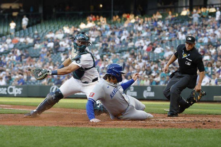 perez-moves-into-6th-place-on-royals-hit-list-after-mariners-rodriguez-loses-the-ball-in-the-sun-yahoo-sports.jpg Perez moves into 6th place on Royals hit list after Mariners’ Rodríguez loses the ball in the sun – Yahoo Sports