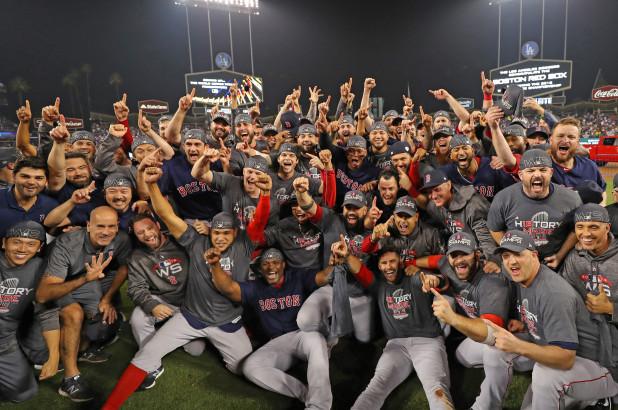Former Red Sox World Series Champions Return To Fenway Park Mound – NESN