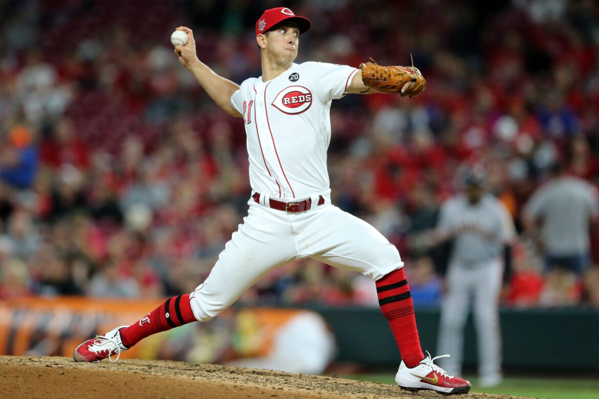 reds-pitchers-stifle-marlins-for-shutout-victory-reuters.jpg Reds pitchers stifle Marlins for shutout victory – Reuters