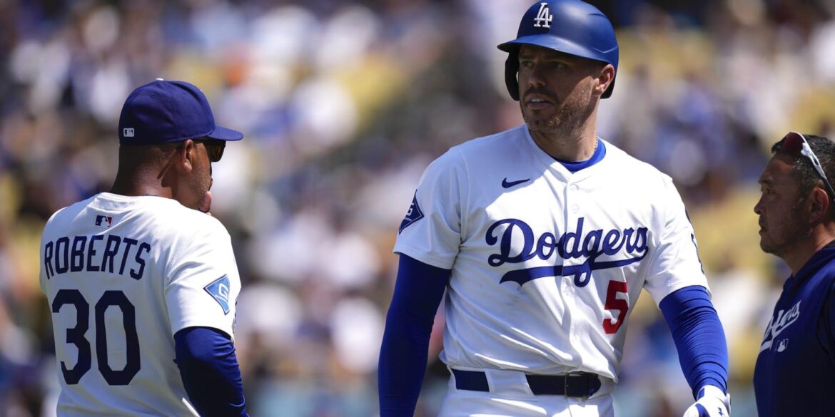 Dodgers 1B Freddie Freeman (wrist) exits game vs. Brewers – Reuters