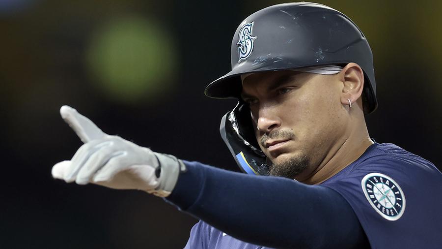 how-josh-naylor-helps-the-mariners-in-multiple-ways-seattle-sports.jpg How Josh Naylor helps the Mariners in multiple ways – Seattle Sports