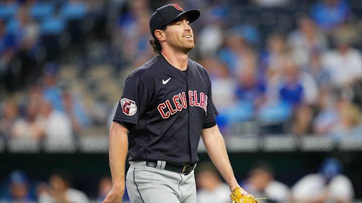 cleveland-guardians-trade-star-pitcher-to-toronto-blue-jays-sports-illustrated.jpg Cleveland Guardians Trade Star Pitcher To Toronto Blue Jays – Sports Illustrated