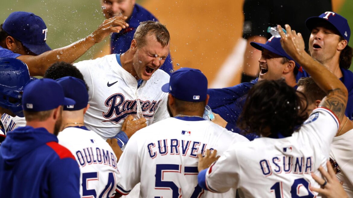 jung-hits-game-ending-homer-after-pedersons-pinch-shot-as-rangers-beat-yankees-yahoo-sports.jpg Jung hits game-ending homer after Pederson’s pinch shot as Rangers beat Yankees – Yahoo Sports