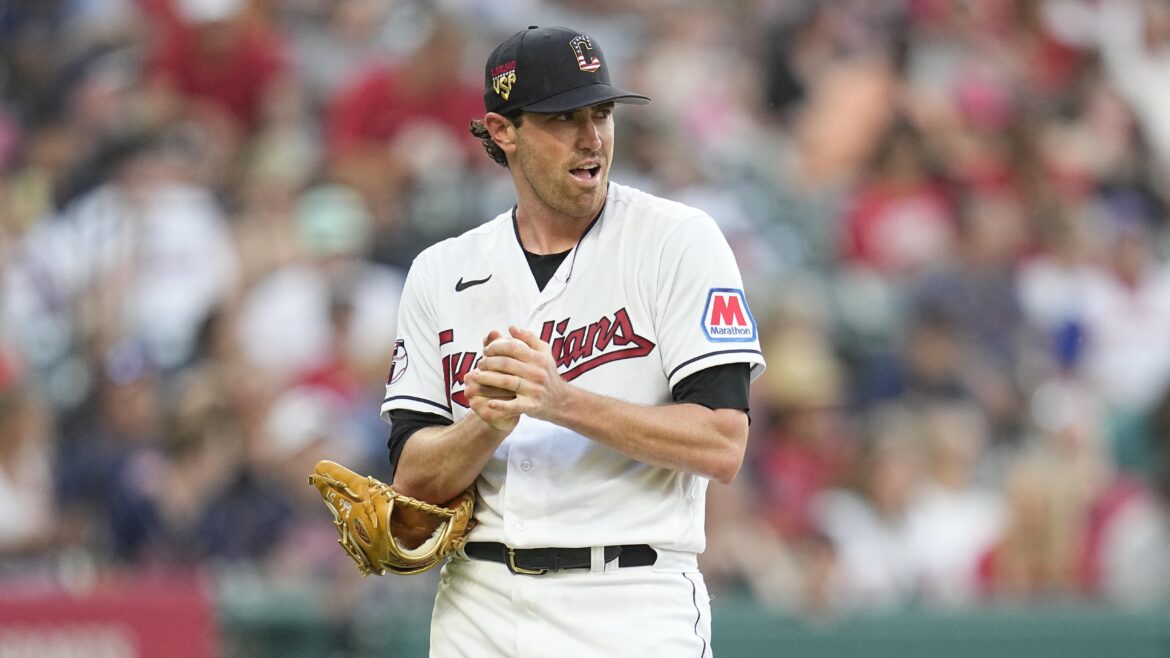 rebuilding-guardians-trade-pitchers-shane-bieber-and-paul-sewald-to-contending-blue-jays-and-tigers-kwkt-fox-44.jpg Rebuilding Guardians trade pitchers Shane Bieber and Paul Sewald to contending Blue Jays and Tigers – KWKT – FOX 44