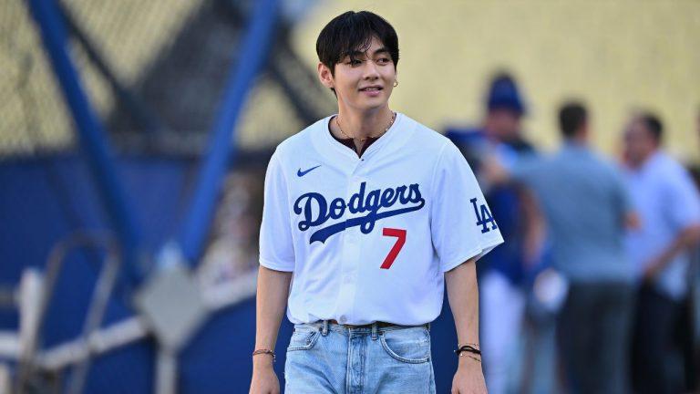 v-of-bts-to-open-los-angeles-dodgers-baseball-game-with-ceremonial-first-pitch-gma-network.jpg V of BTS to open Los Angeles Dodgers baseball game with ceremonial first pitch – GMA Network