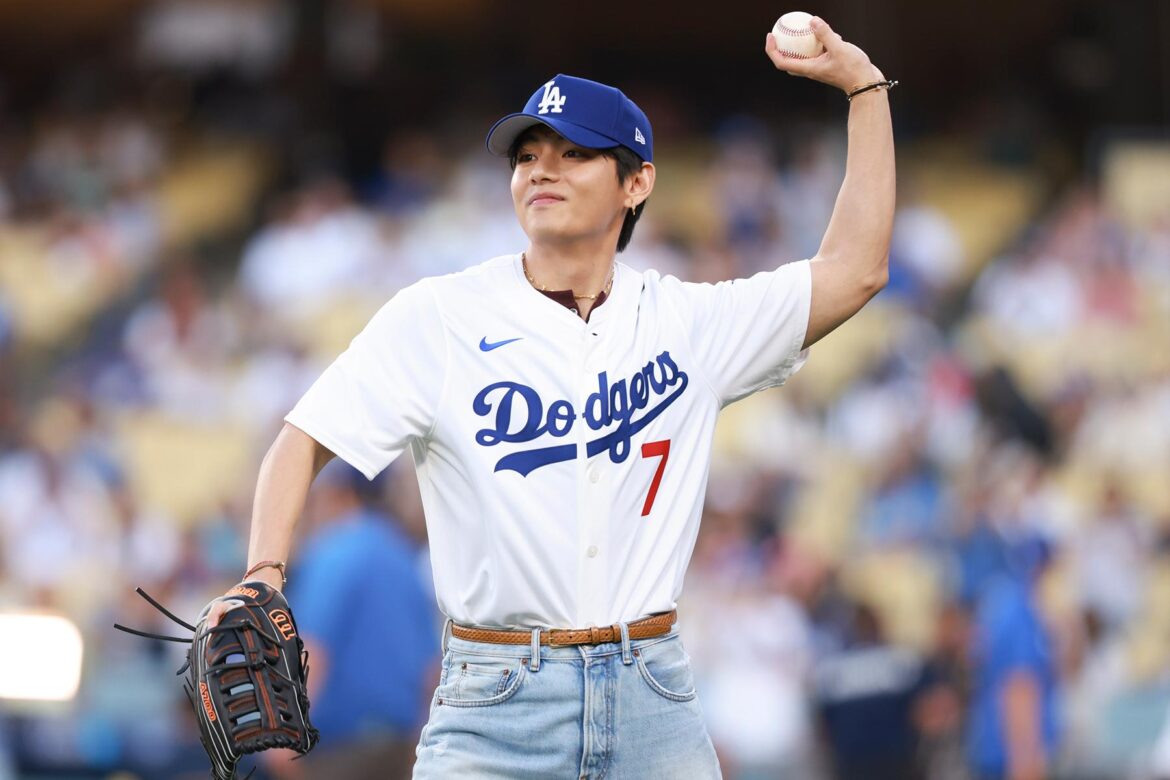 watch-bts-star-v-lights-up-dodger-stadium-with-ceremonial-first-pitch-moment-with-shohei-ohtani-nbc4-los-angeles.jpg Watch: BTS Star V lights Up Dodger Stadium with ceremonial first pitch, moment with Shohei Ohtani – NBC4 Los Angeles