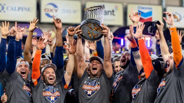Astros get a big win over Rangers but suffer perhaps bigger loss to injury – Houston Chronicle
