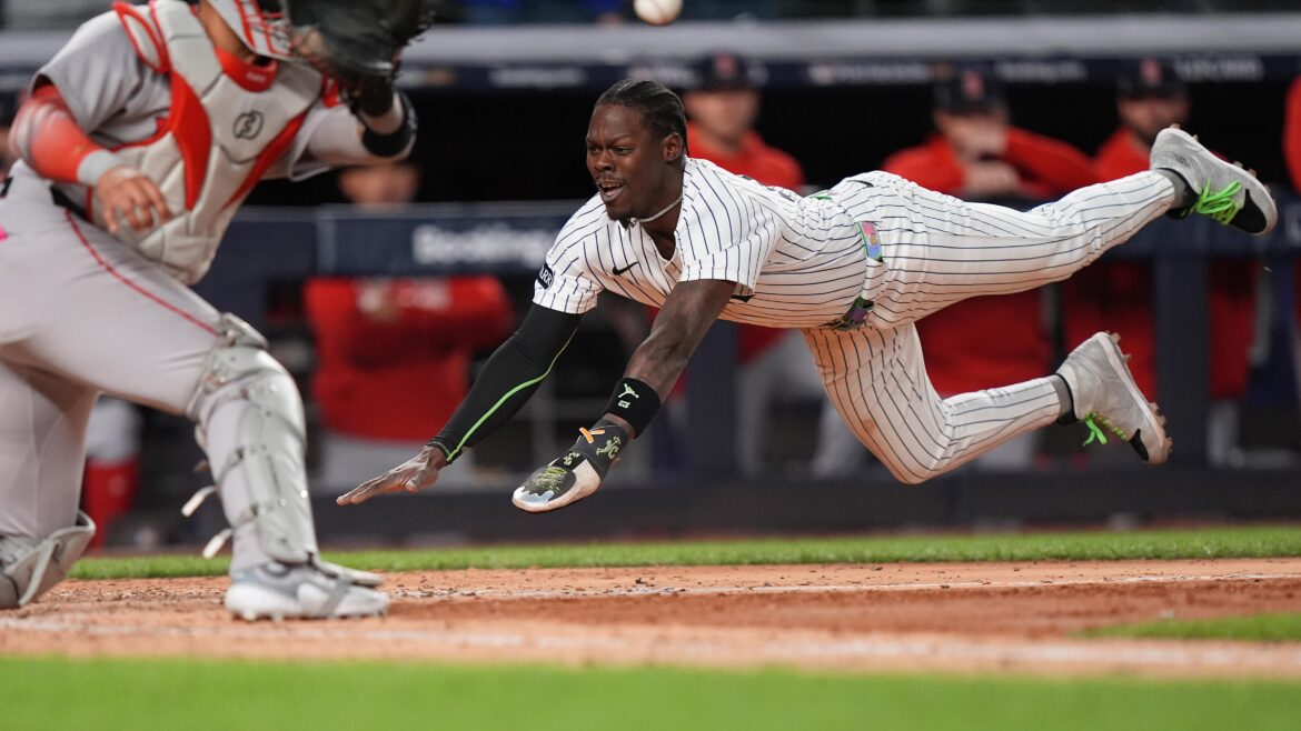 Red Sox-Yankees Game 3 moving to prime time – 98.5 The Sports Hub