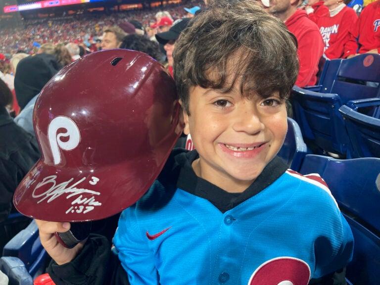young-phillies-fan-is-gifted-swag-after-adult-fan-takes-his-home-run-ball-npr.jpg Young Phillies fan is gifted swag after adult fan takes his home run ball – NPR