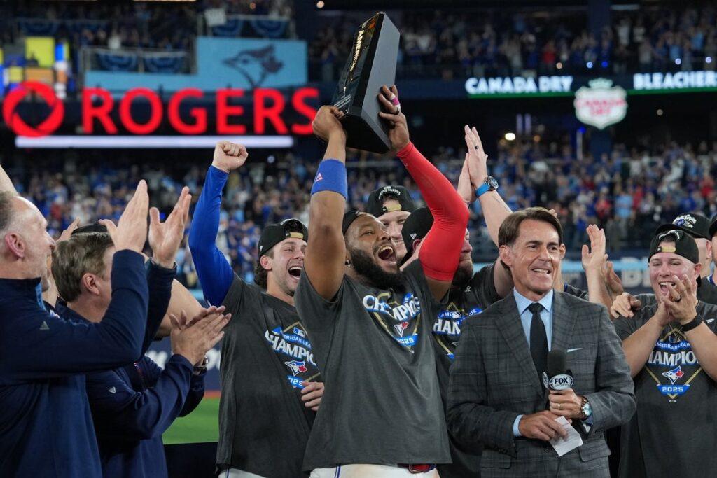 Vladimir Guerrero Jr. receives ALCS MVP trophy – MLB.com
