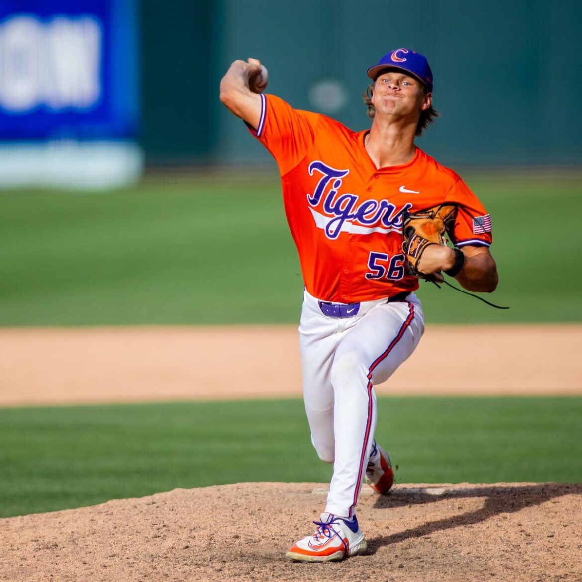 former-clemson-tigers-pitcher-makes-history-with-atlanta-braves-sports-illustrated.jpg Former Clemson Tigers Pitcher Makes History with Atlanta Braves – Sports Illustrated