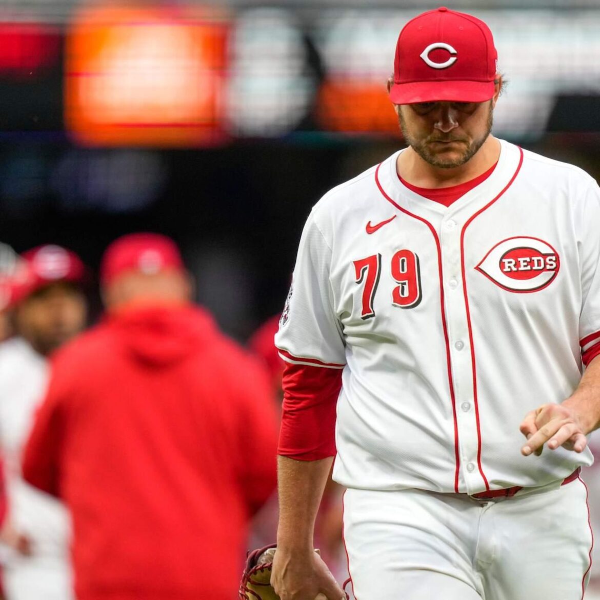 Insider Suggests Reds Veteran as Free Agent Target to Bolster Cardinals Rotation – Sports Illustrated
