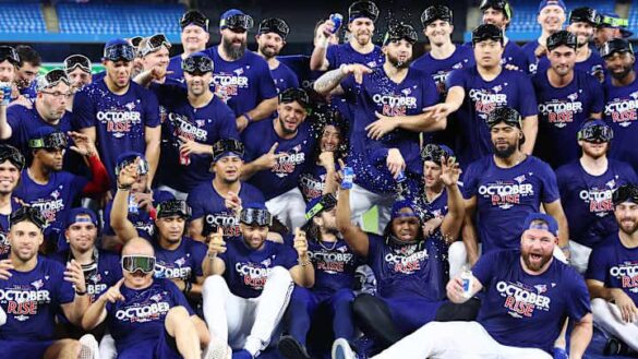By George, Blue Jays reach first World Series since 1993! – MLB.com