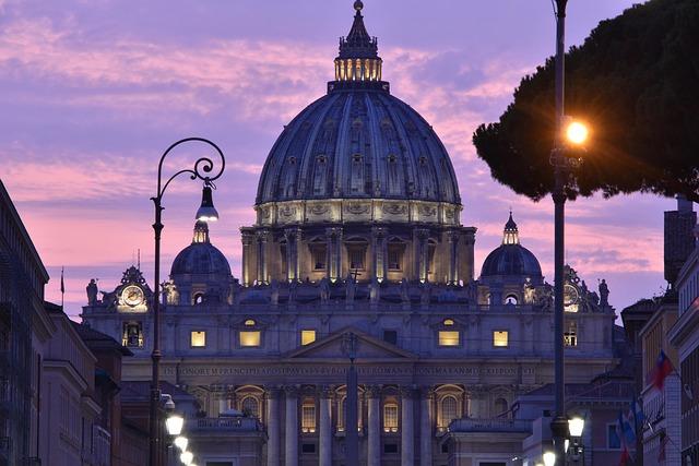 Pope Leo’s Chicago White Sox pitches papal pride, peace, 40,000 ‘pope hats’ – National Catholic Reporter